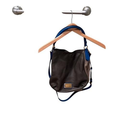 Marc by Marc Jacobs woman's leather dark grey tan and blue purse. - Picture 1 of 15